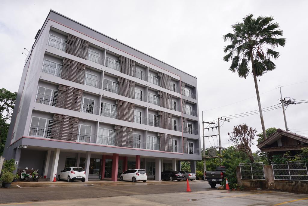 Chompu Nakarin Apartment Trang Exterior photo