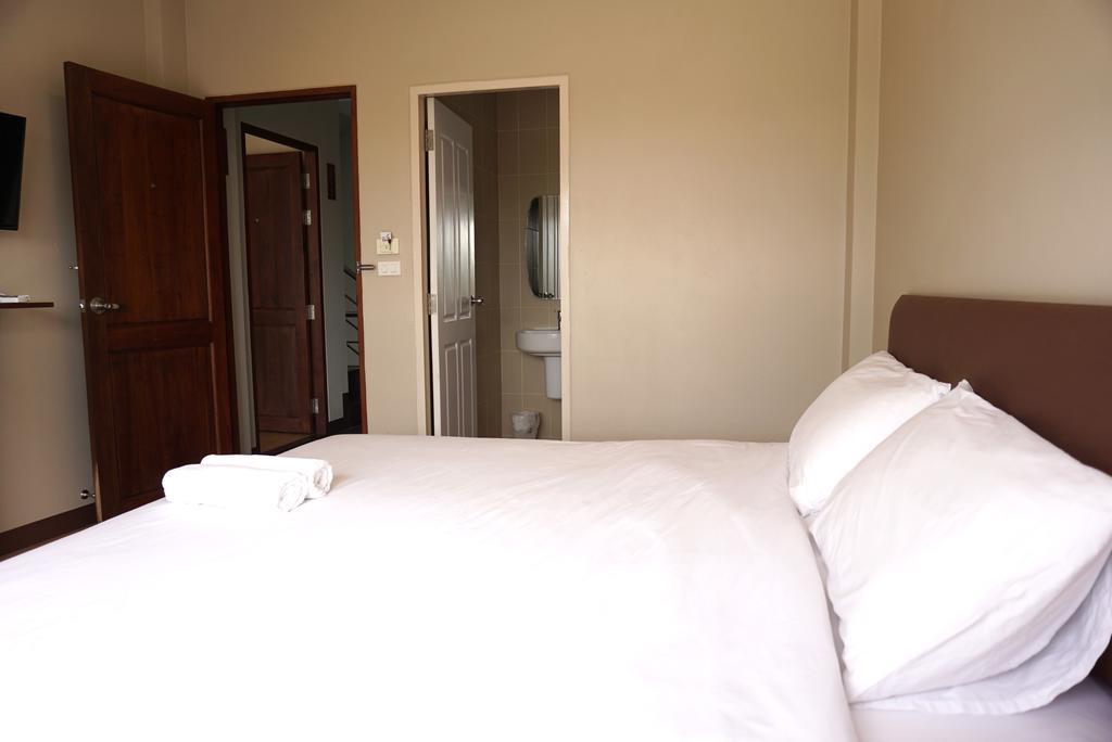 Chompu Nakarin Apartment Trang Exterior photo