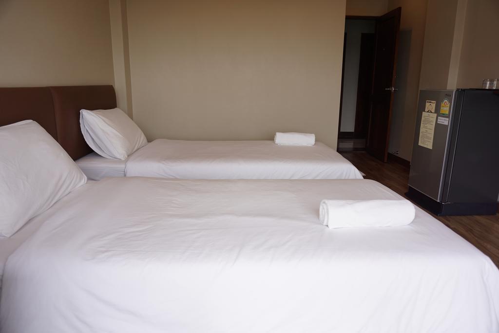 Chompu Nakarin Apartment Trang Exterior photo