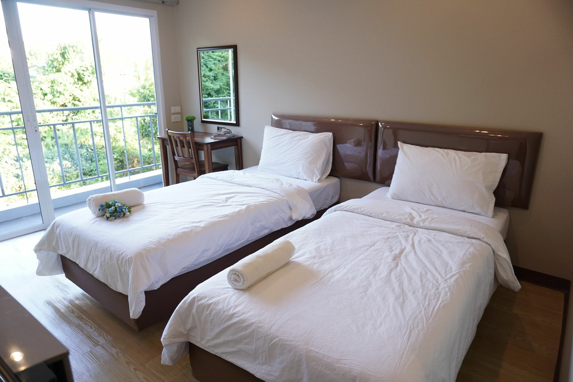 Chompu Nakarin Apartment Trang Exterior photo