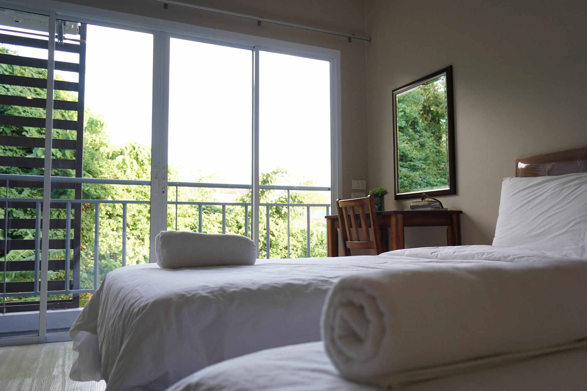 Chompu Nakarin Apartment Trang Exterior photo
